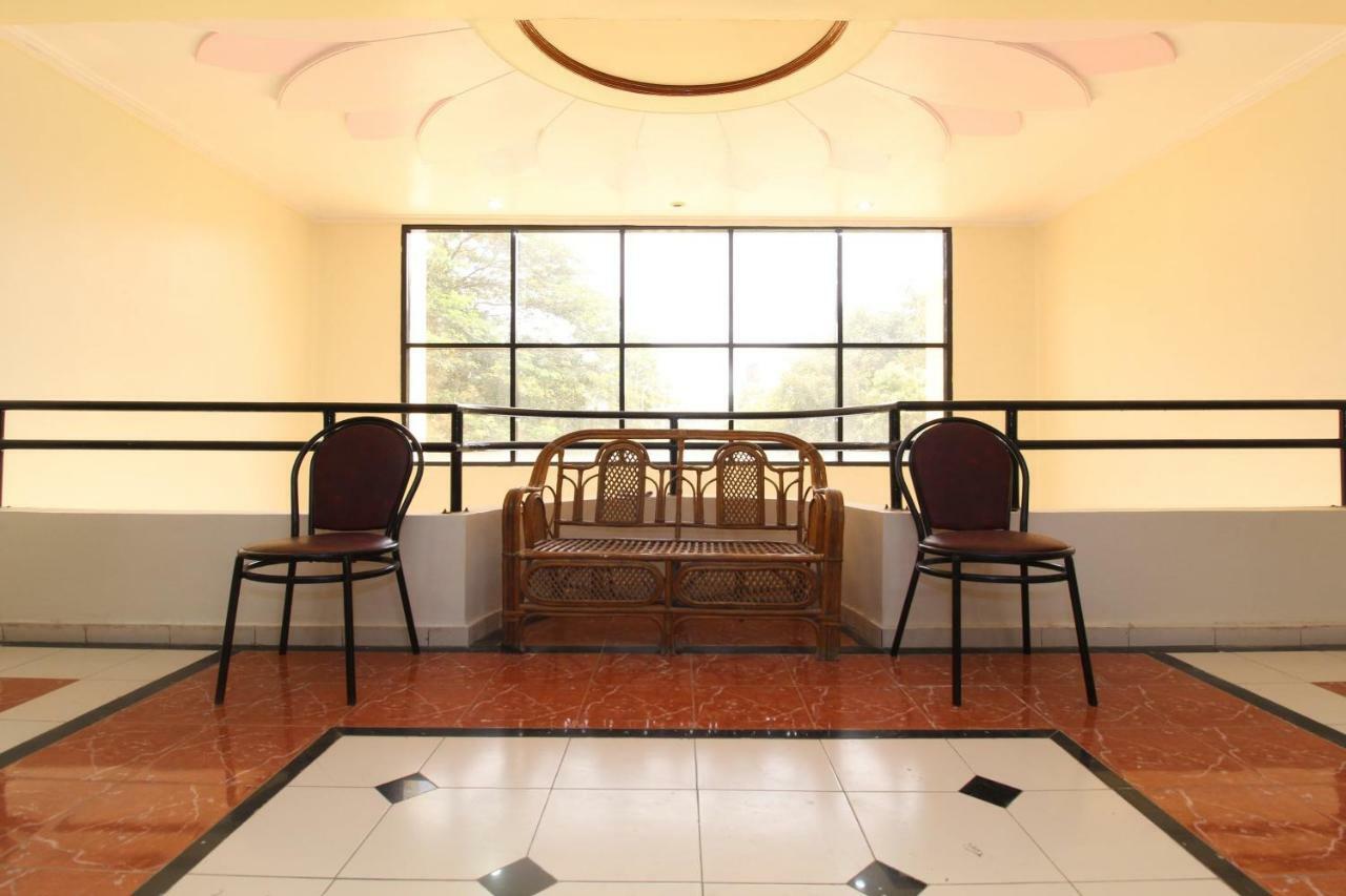Oyo 29615 Chandraphool Garden Alandi Ngoại thất bức ảnh